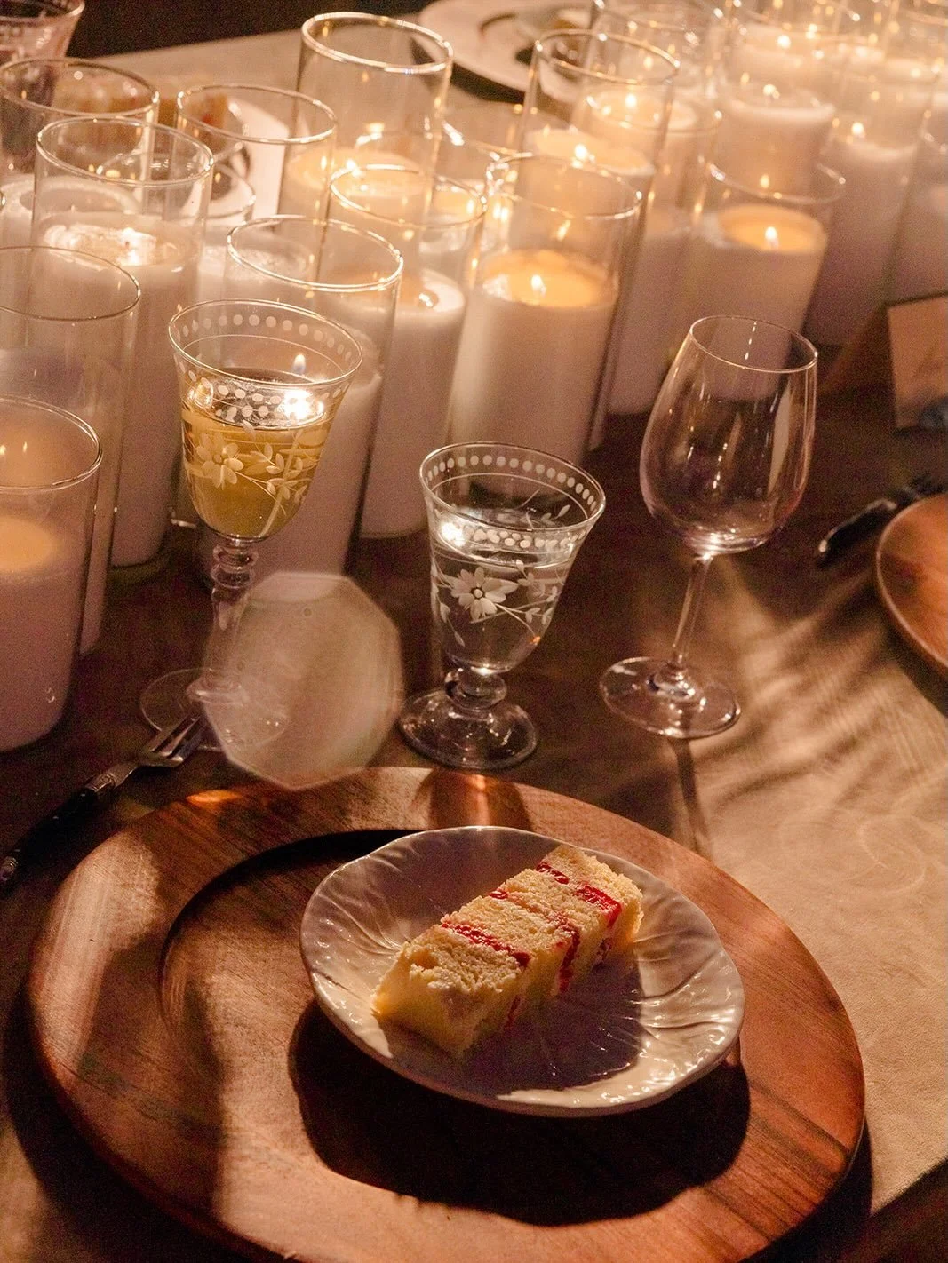 When the sun sets on the reception&hellip;and the vibes are still immaculate 😍

Planning: Kelly Doonan Events 
Photography: @graciebyrdjones 
Design, Decor, Production: @enjouestudio 
Floral: @lushaevents 
Catering: @redmaplecatering 
Tent and Renta