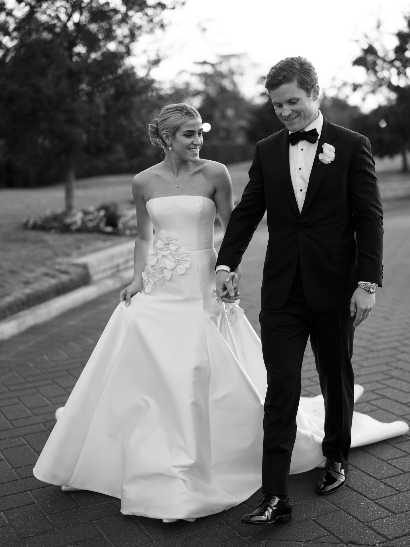 Everything and beyond 💫 

Planning: Kelly for Kelly Doonan Events 
Photography: @stephania_photo 
Beauty: @lovelykindbeauty 
Venue: @riveroakscc