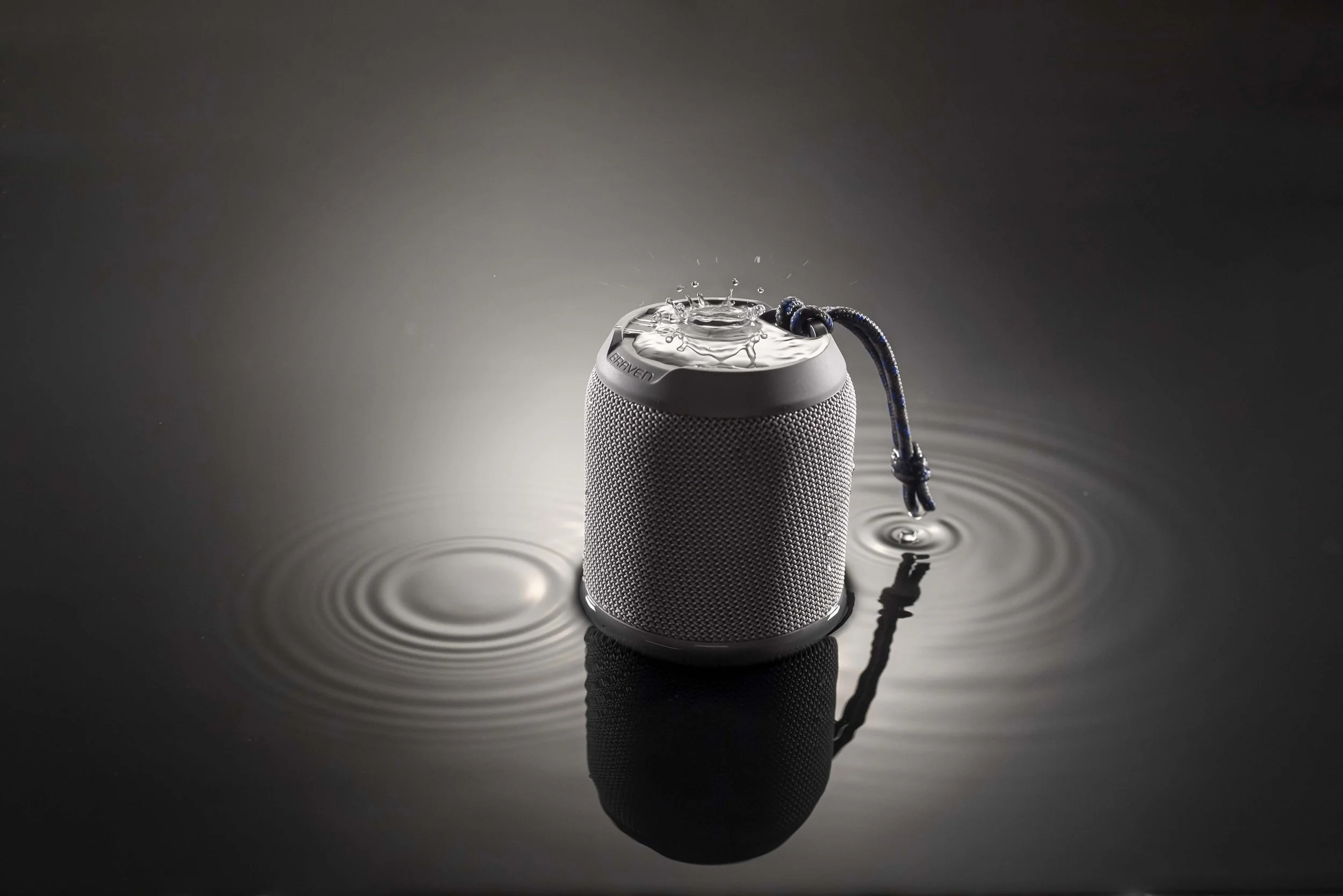 BravenMiniWater20462gry.jpg