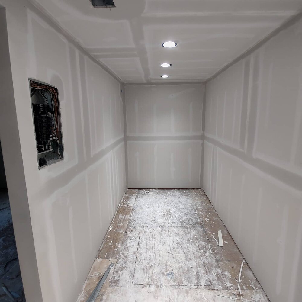 Brilliant lighting helps you get the most use and enjoyment from your custom closet. For questions about closet lighting, call Closets of Tulsa:  918.609.0214