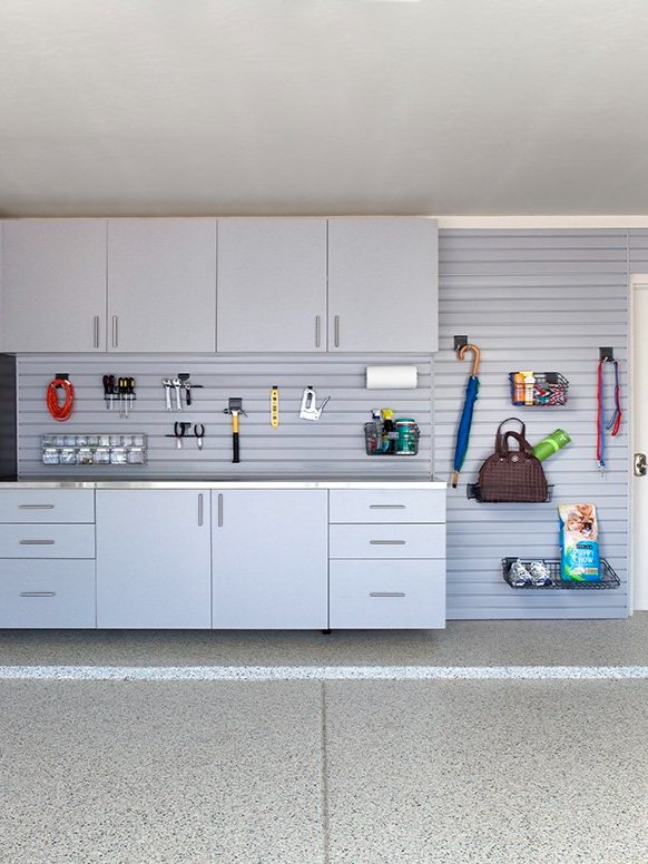 Silver+Cabinets-Stainless+Counter-Grey+Slatwall+Grab-n-Go-Barker+2012.jpg