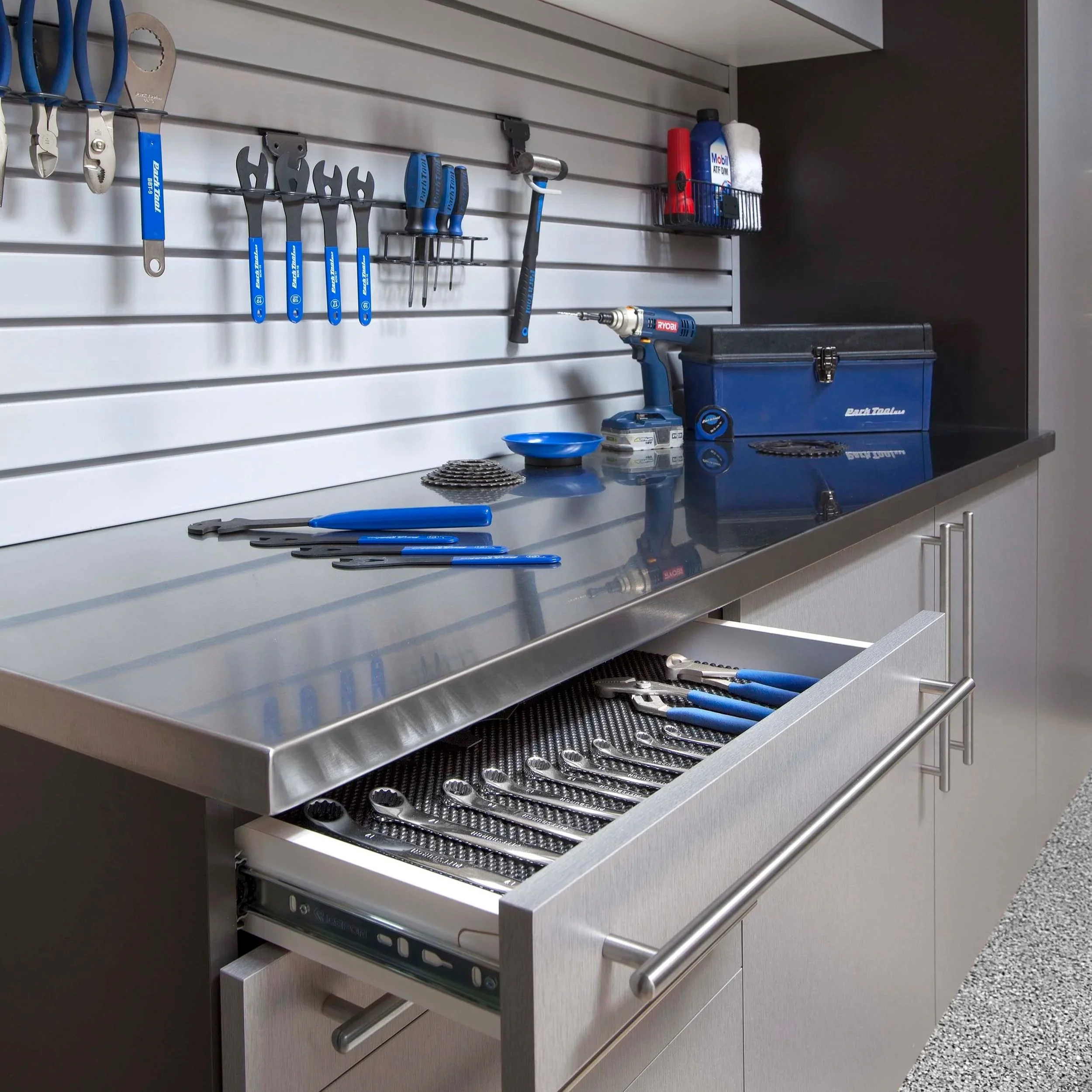 Stainless Workbench-Open Drawer-Gray Slatwall-Feb 2013.jpg