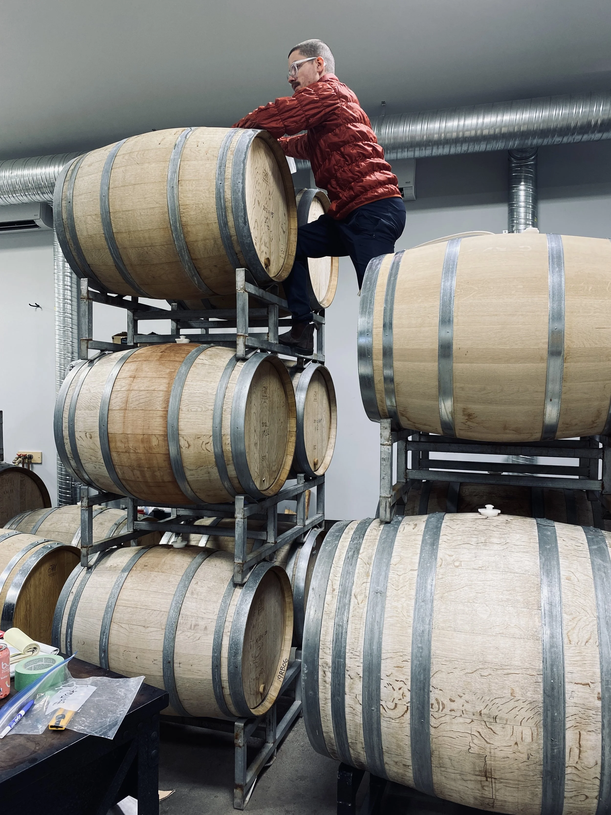 LIGHTNING ROCK ERIK CLIMBING BARRELS.jpg