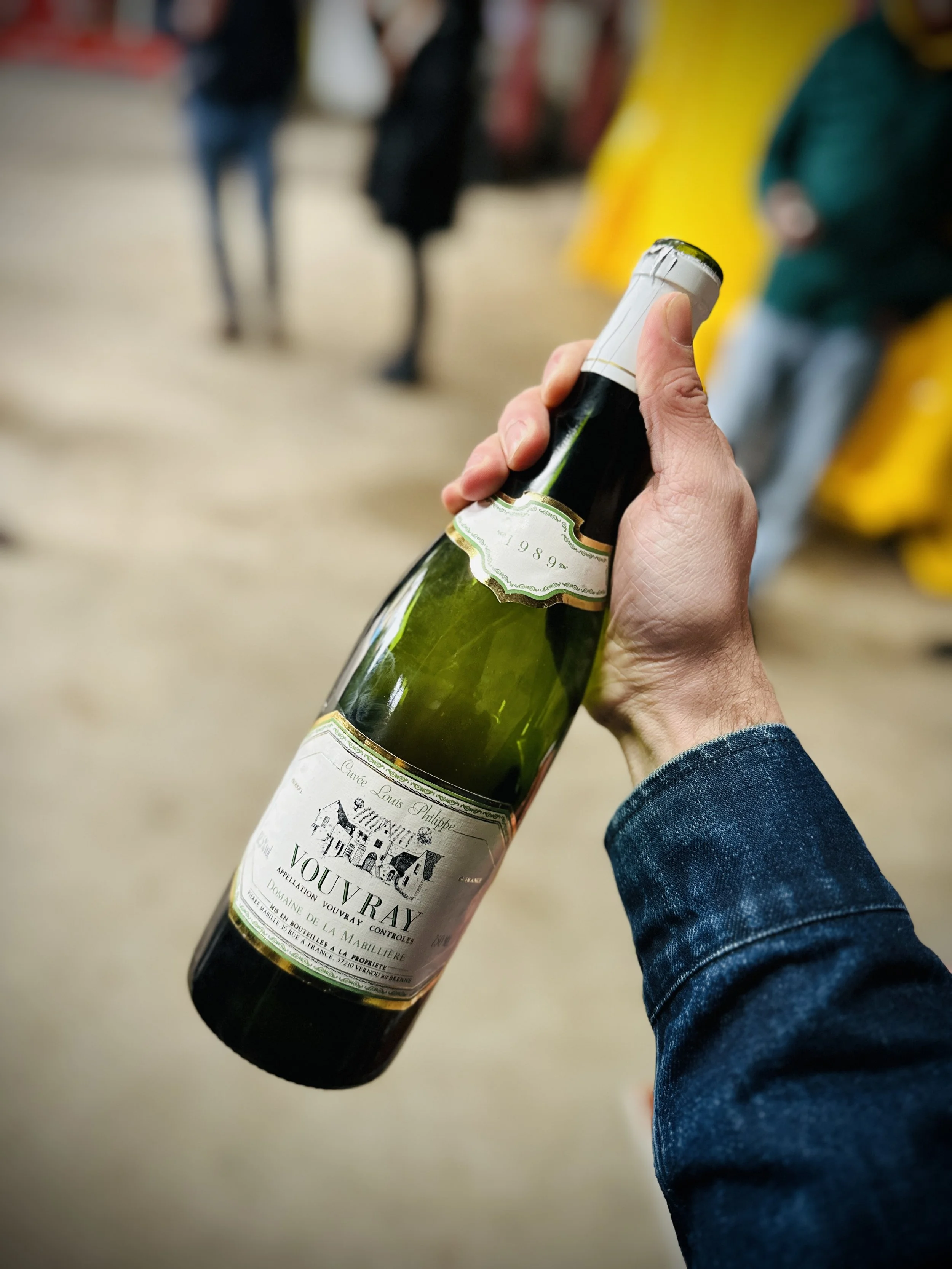 DOMAINE BRETON 1989 VOUVRAY MOULLEUX.jpg