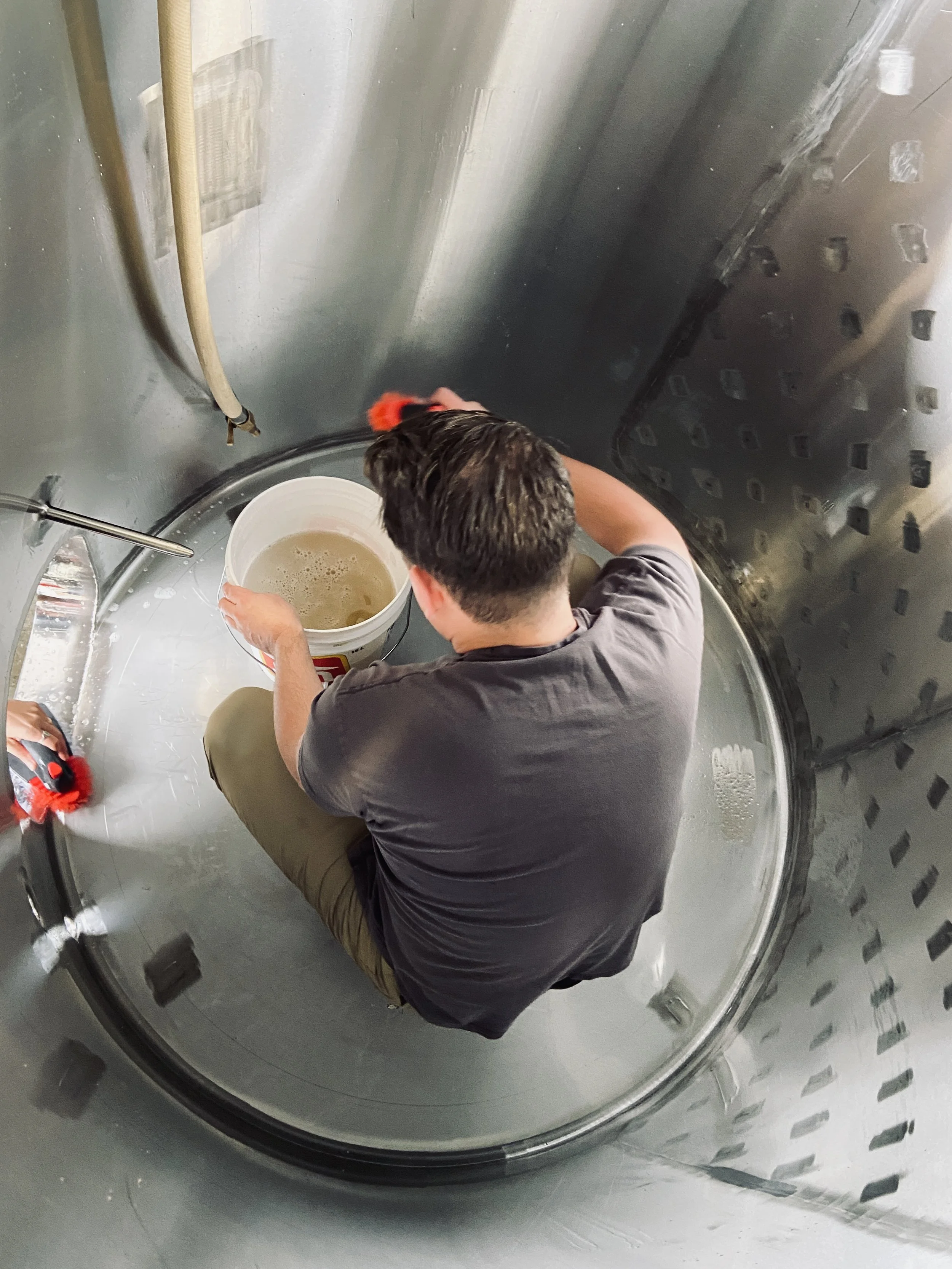 LIGHTNING ROCK MARK CLEANING A TANK.jpg