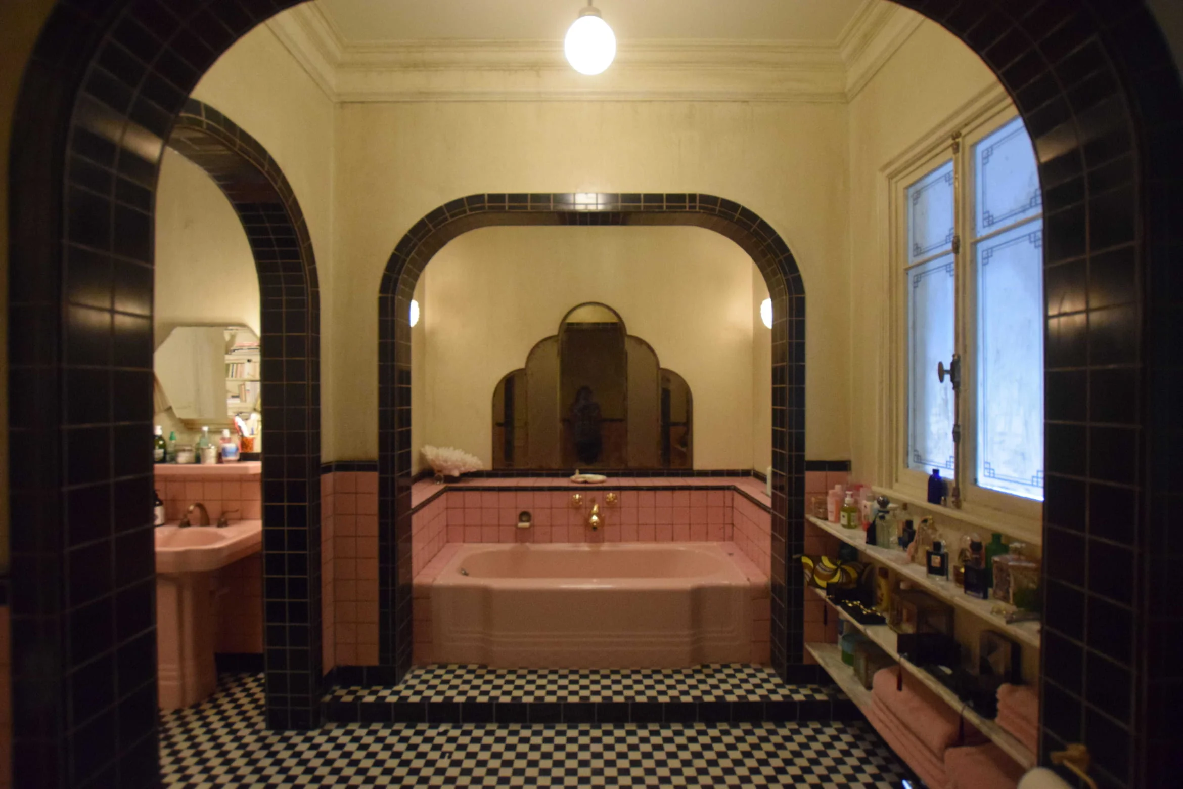 KillingEve_V'sApartment-03.jpg