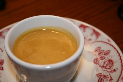 pumpkin ginger soup | talkoftomatoes.com