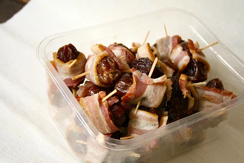 bacon dates