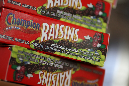 red boxes of raisins www.talkoftomatoes.com