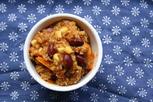quinoa, red bean and yellow pepper chili