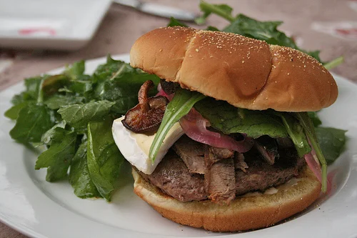 Wisconsin Cheese: The New York (cheeseburger)