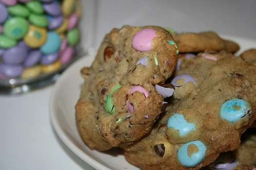 m 'n' m holiday cookies.