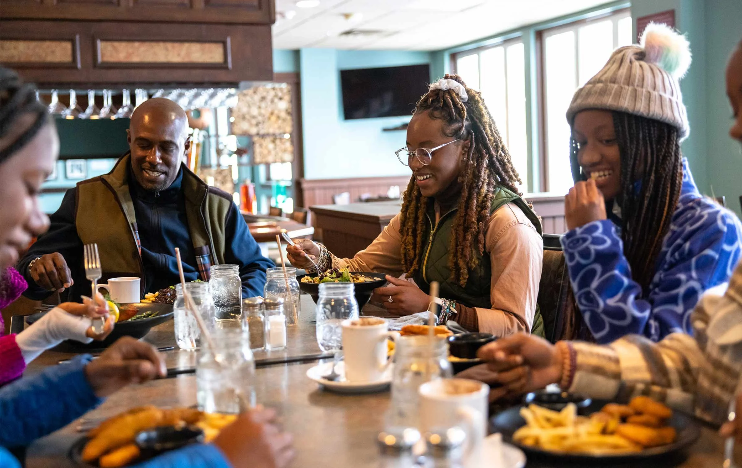 family-eating-at-restaurant.jpg