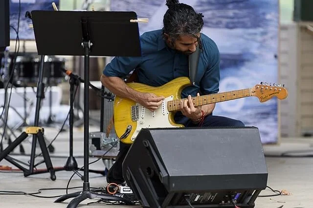 Tonight at 55 Bar @the55bar with NZ group aka @nicolezmusic ! 
7-9 with @alexbusbysmith and @danpugach. 
The show must go on! &bull;
&bull;
#IMmusic #livemusic #livemusicnyc #55bar #originalmusic #55bar #guitar #guitarist #music #musician #nicolezura