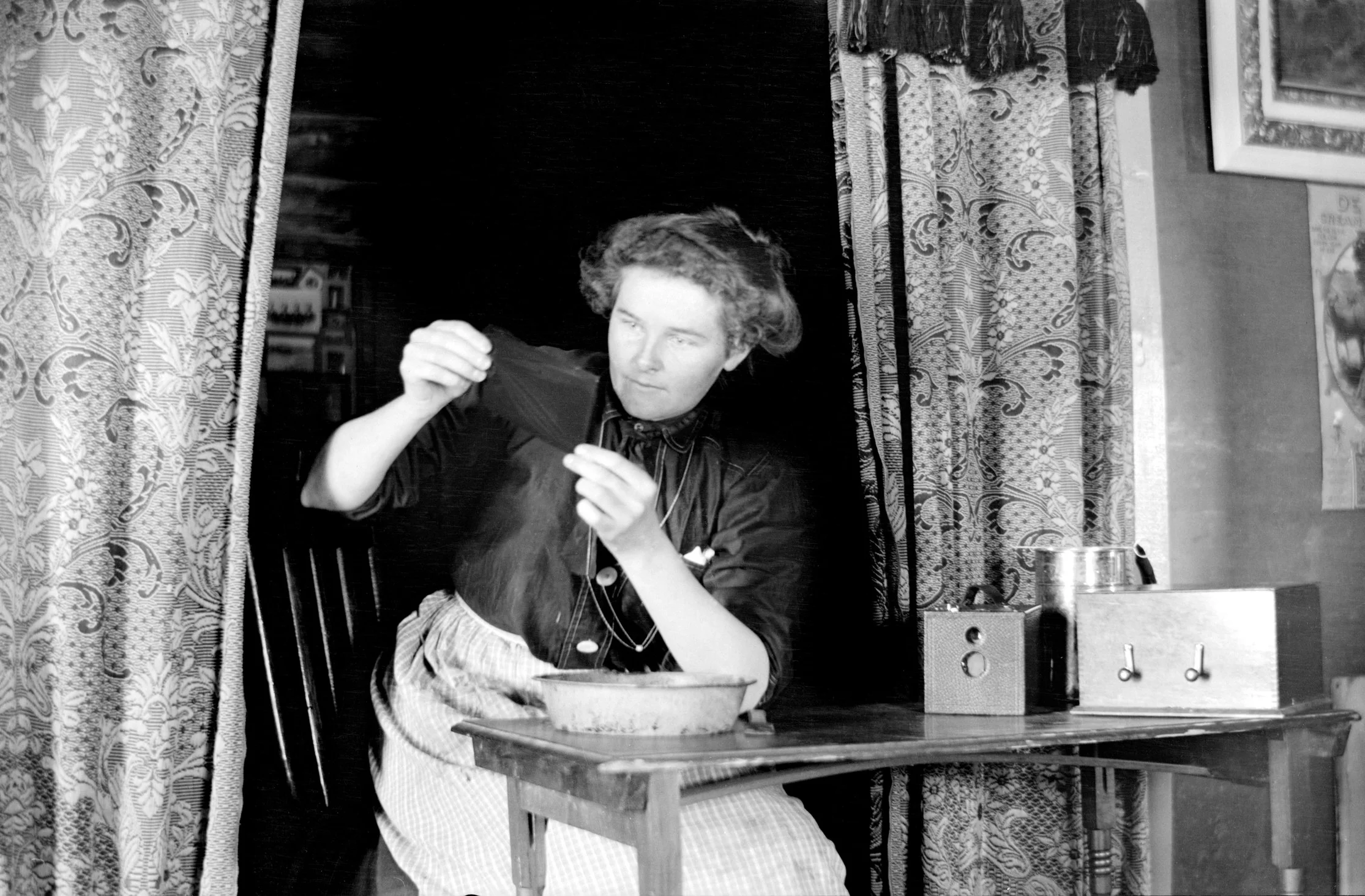 Lora Webb Nichols, 1909