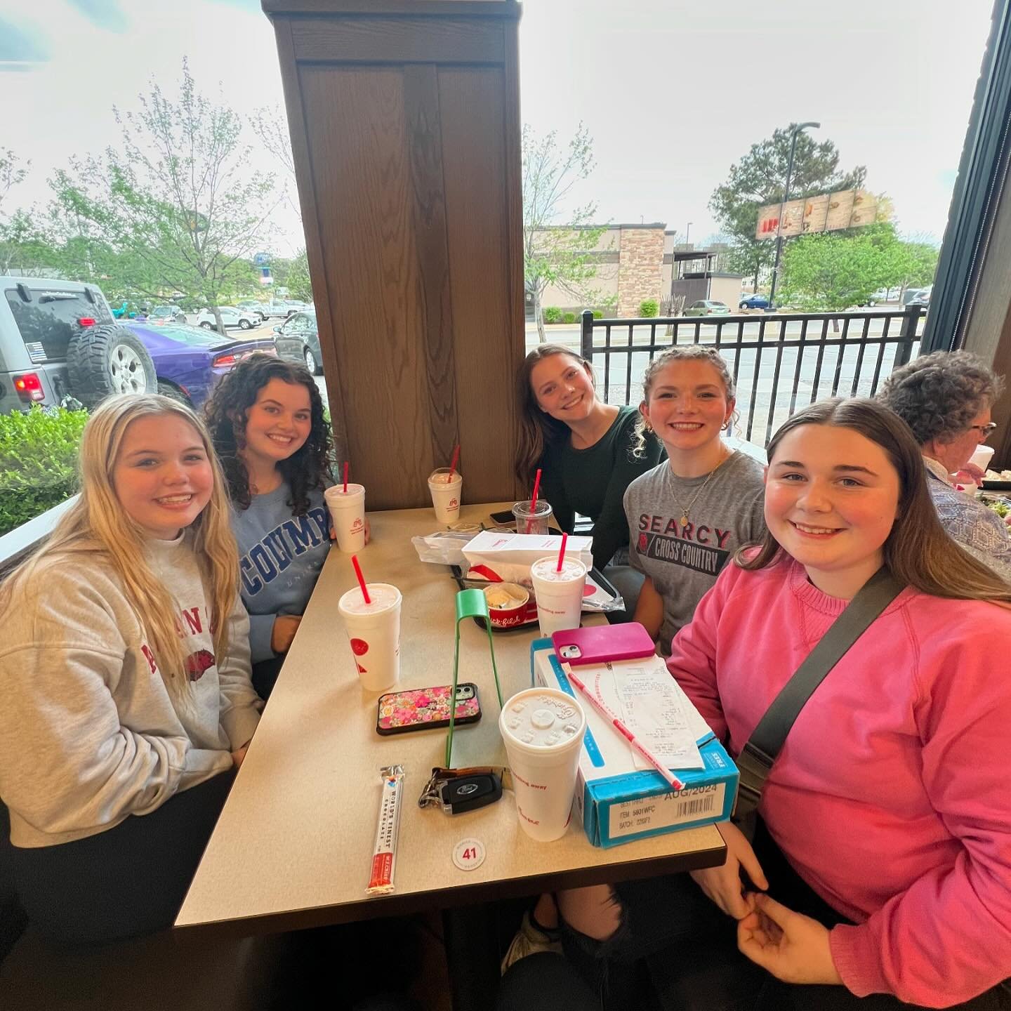 We love our small groups!💕
Did you know we are funded 100% by the generosity of the community! We exist because YOU believe in what we do. 
As GivingTuesday approaches we want to take a moment to thank you for impacting the next generation for Chris