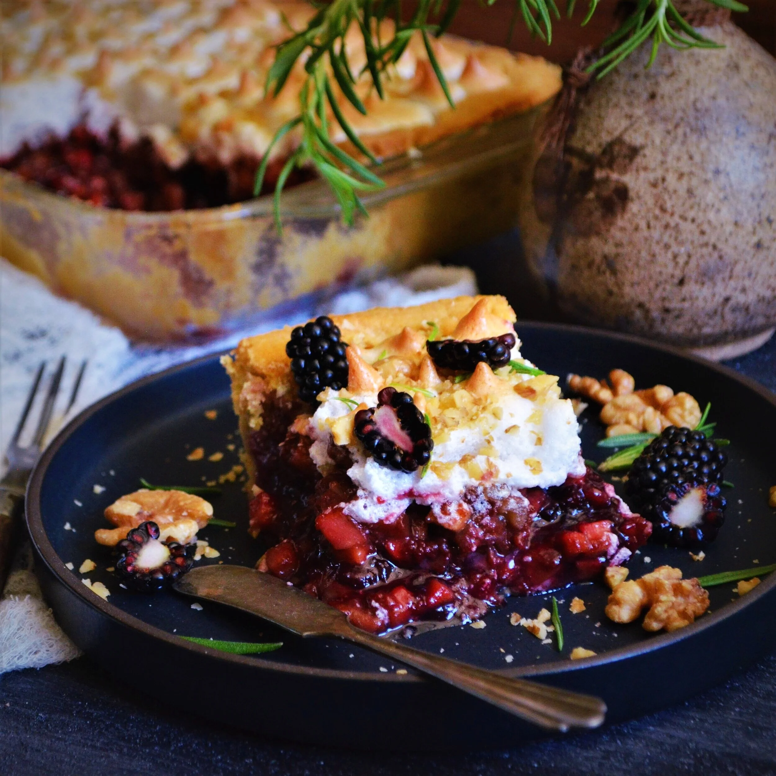 Blackberry and Spiced Apple Pie