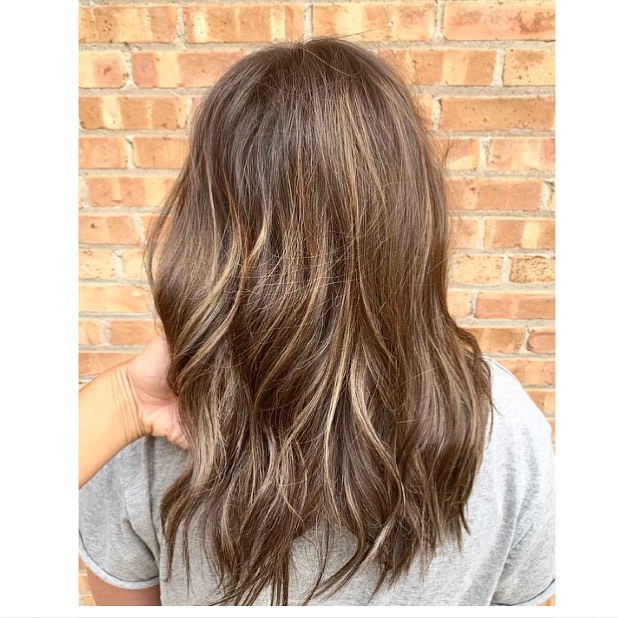 Natural Balyage &amp; first time highlights 😻

Color- Nicolette
Cute- @jrhairbyjennireynolds