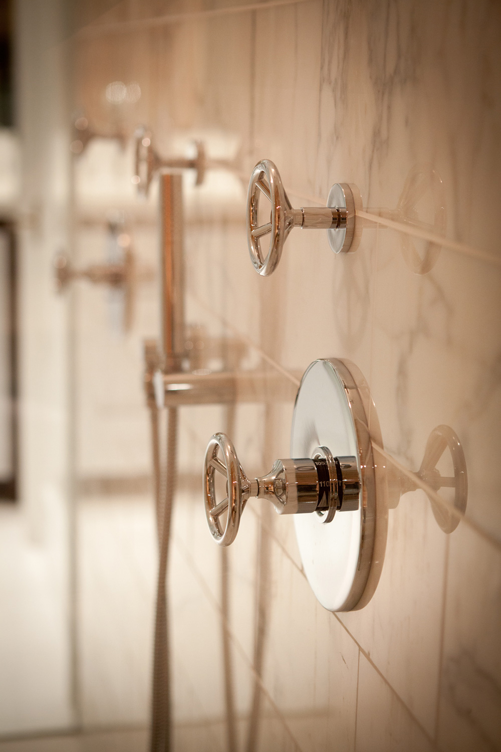 bathroom, detail. modern, clean, tile, shower, shower handle, shower faucet,