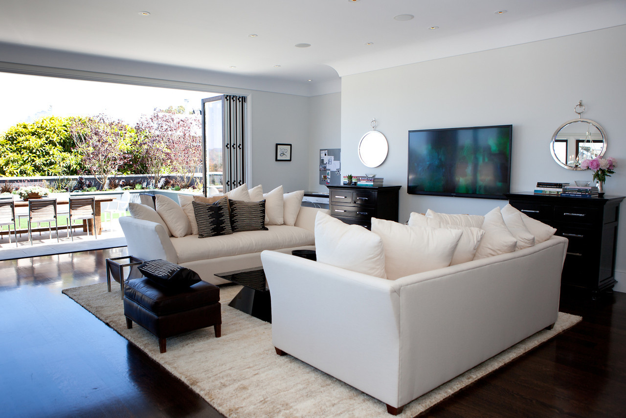 living room, modern living, cozy, open floor plan, white couches, beachy