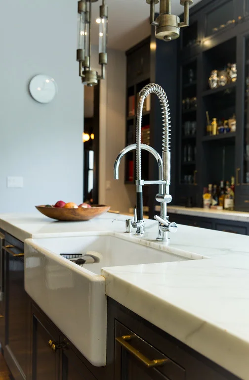 farm sink, polished chrome faucet, prep sink, marble counters