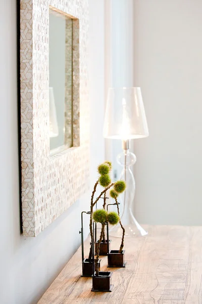 detail, dresser, accessories, decor, decorate, mirror, lamp, lighting