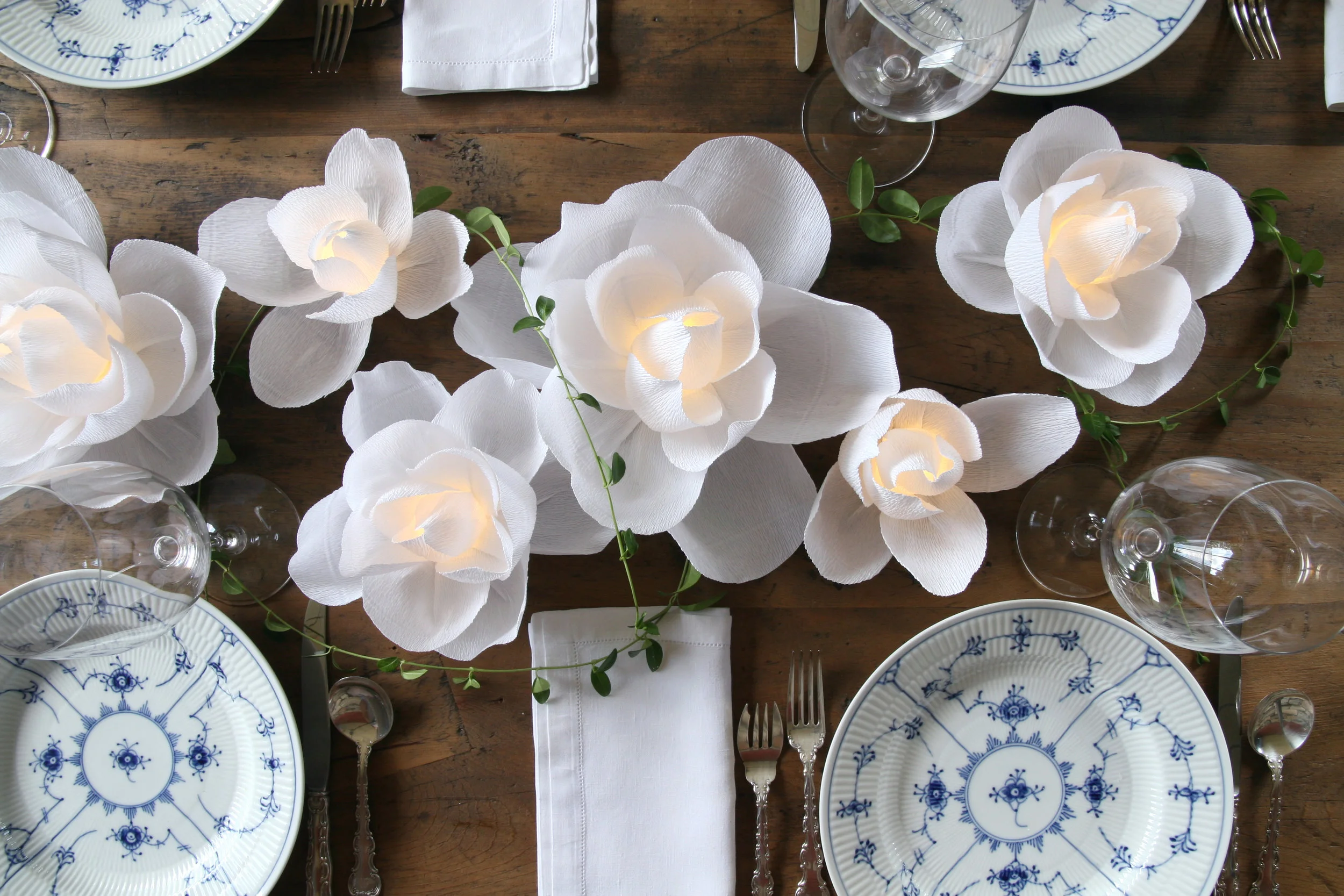 Magnolia Centerpiece | by Aster + Quail | www.asterandquail.com
