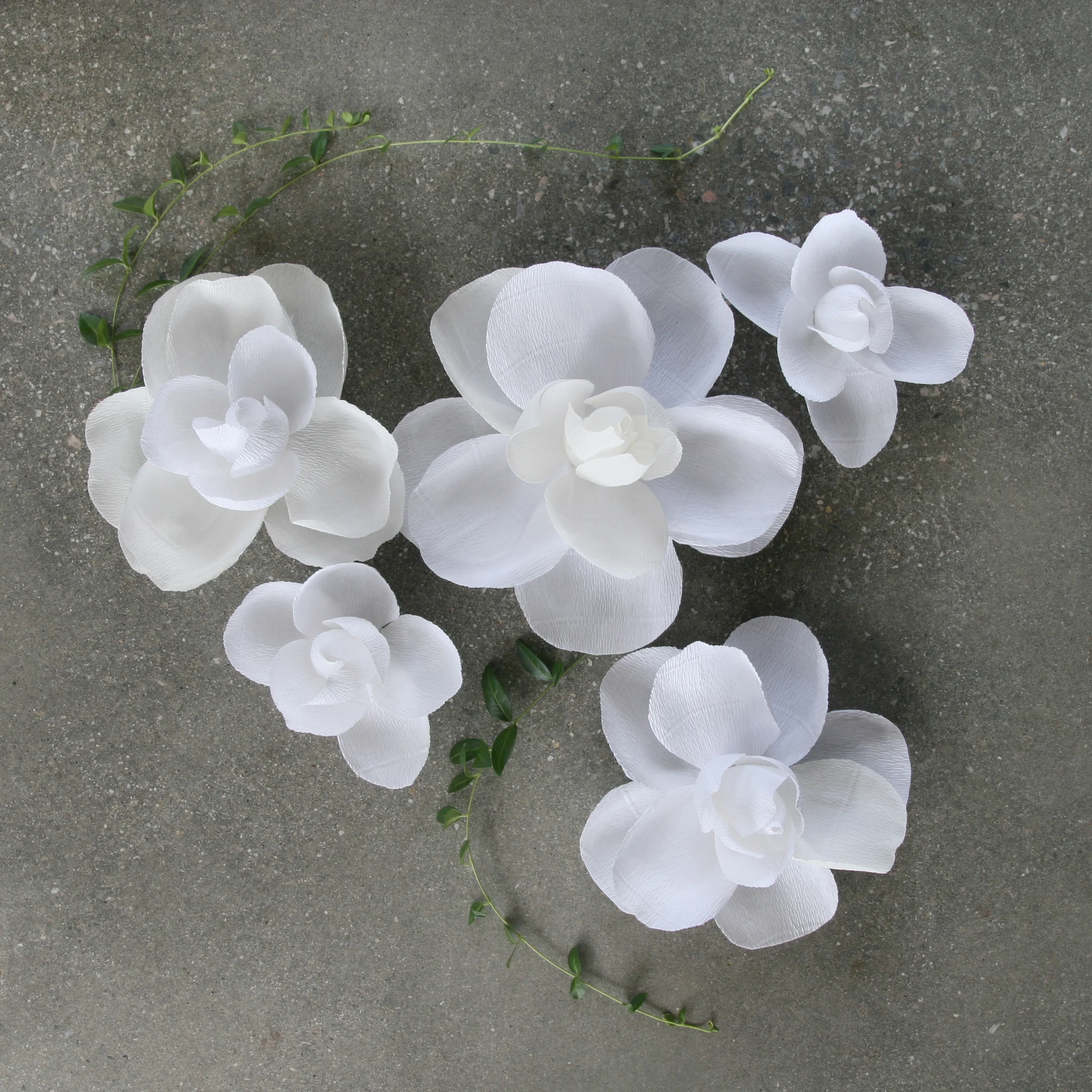 Magnolia Centerpiece | by Aster + Quail | www.asterandquail.com
