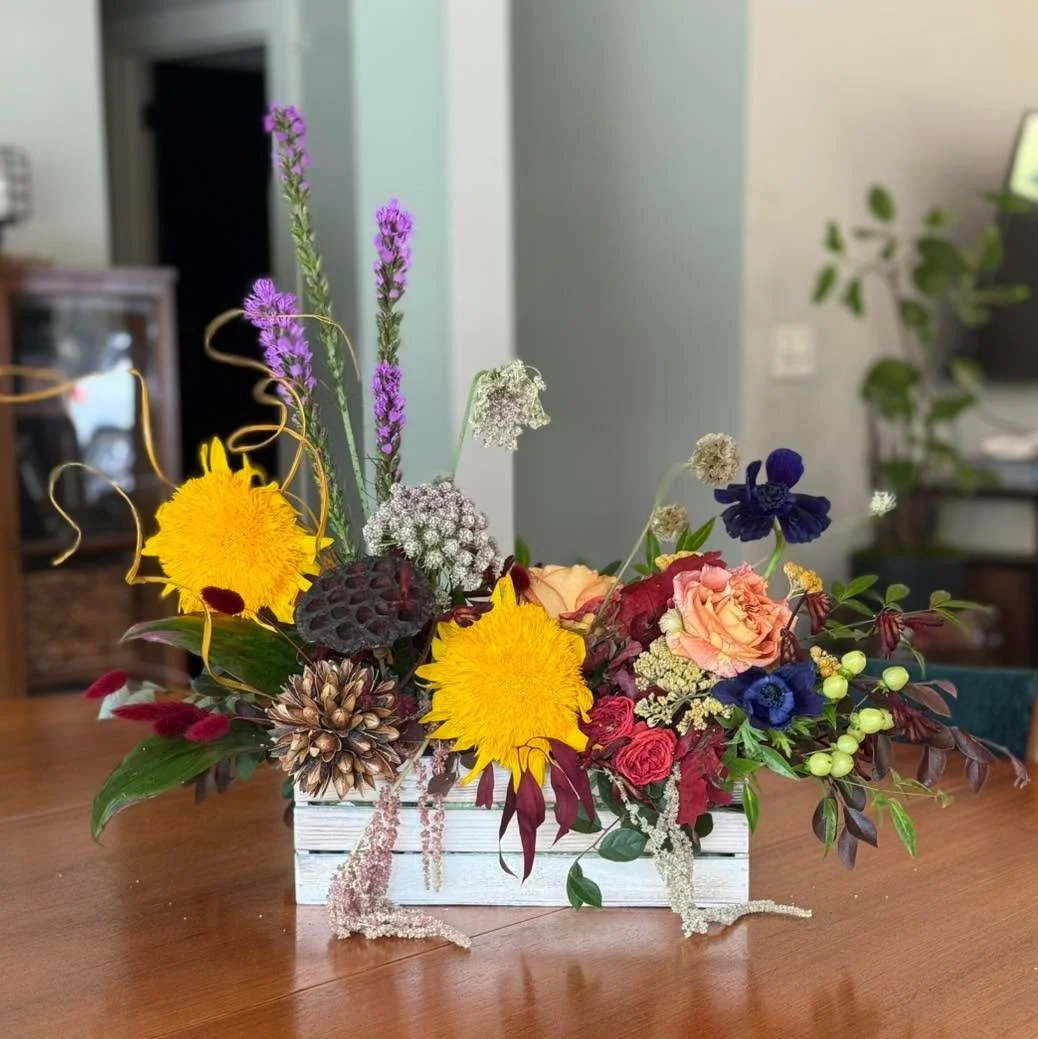 🌻 Fall, reimagined. This centerpiece mixes golden blooms, deep jewel tones, and textured accents for a look that&rsquo;s anything but ordinary. Designed to stand out, whether it&rsquo;s on your dining table or gifted to someone special.

Follow alon