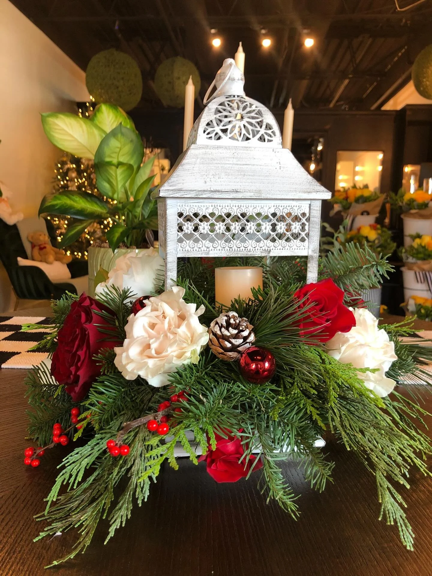 Holiday Glow Centerpiece ✨
A fresh, fragrant mix of evergreens, red + white blooms, berries, and a glowing keepsake lantern &mdash; designed to bring that cozy holiday magic to your table. Available this season in limited quantities.  BloomsofDunwood