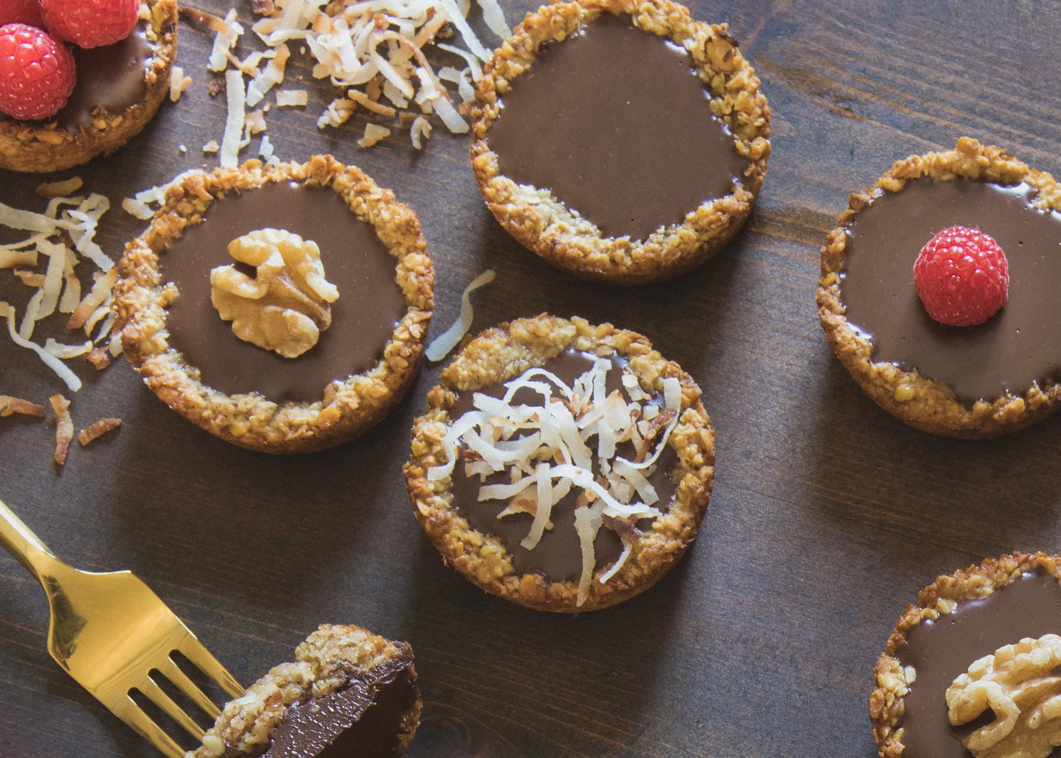 Chocolate_Fudge_Mini_Pies_HERO_V2.jpg