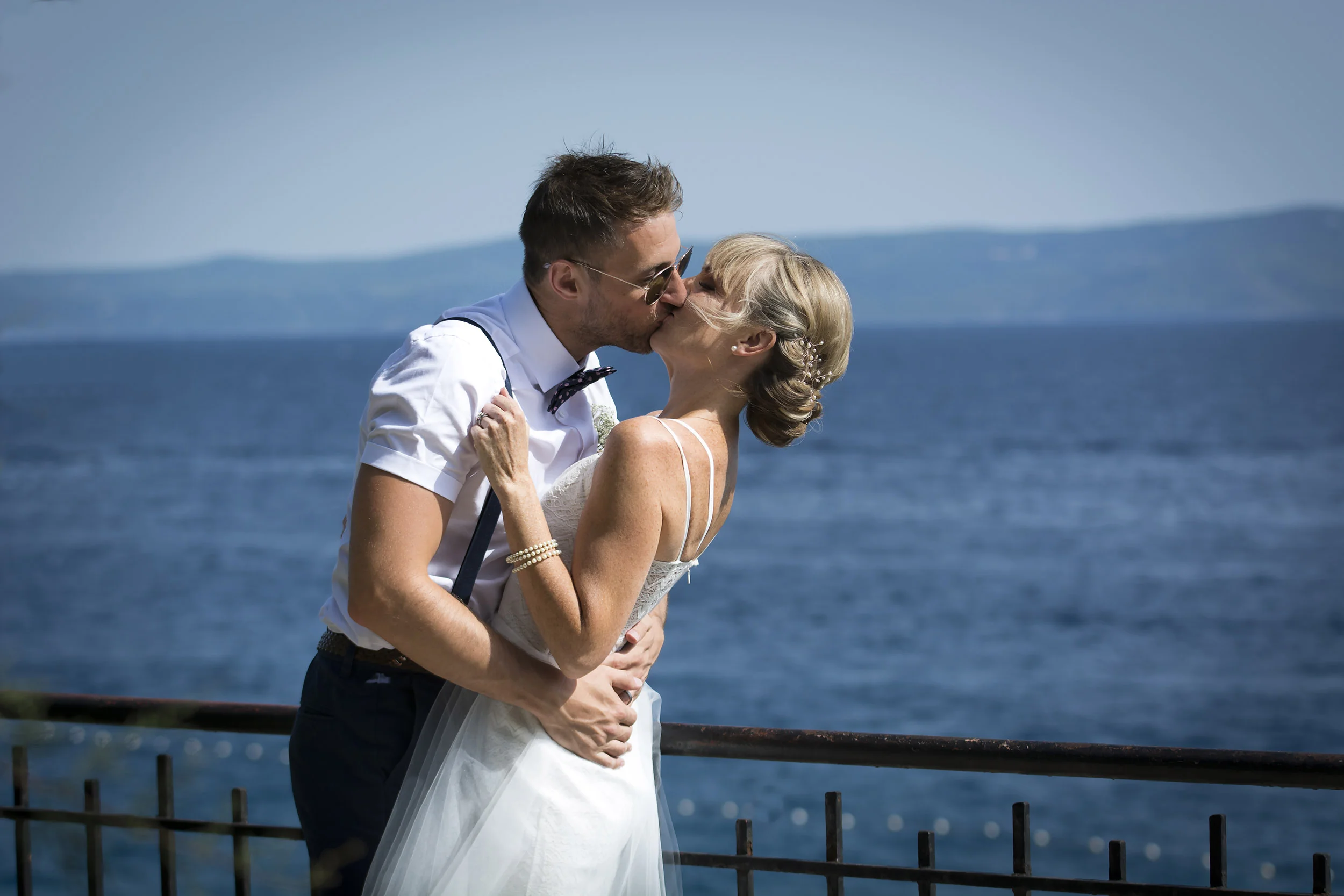Ian and Colette Croatia_1001balconykiss-forweb.jpg