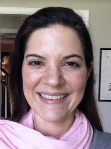 lisa larragoite headshot.jpeg