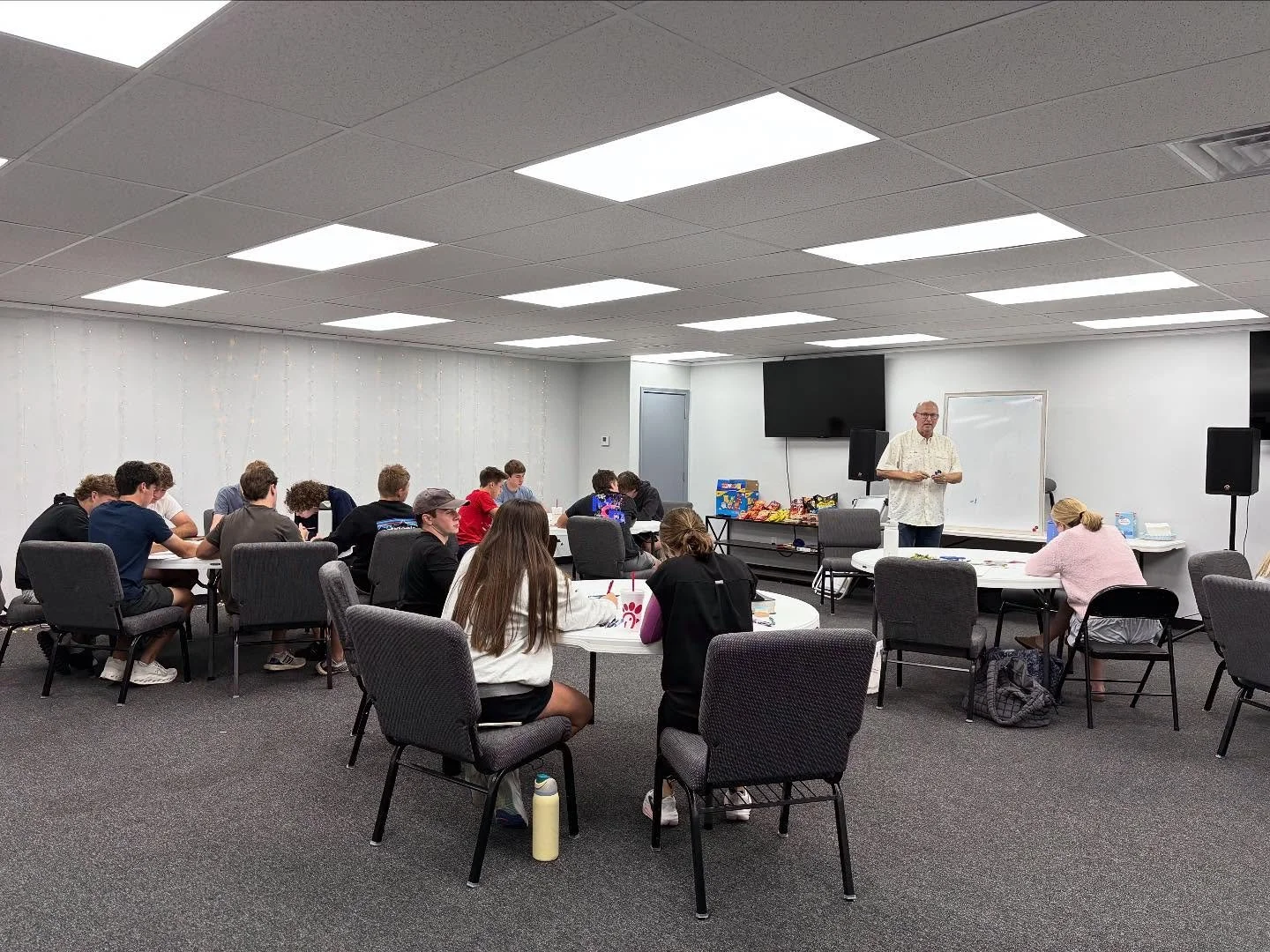 Yesterday we had the privilege of hearing Mike Willis give an overview of the Bible at KL Equip!! What a treat!! Thank you Mike for sharing your wisdom with us last night! 

Mark your calendars for our next KL Equip November 17th!! Be there or be squ