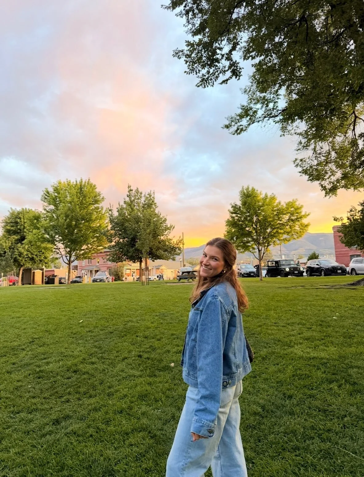 🌟 LEADER SPOTLIGHT!!!!!! 🌟

Emily Salisbury is faithful, kind, servant hearted, and loves Jesus so much! She leads our 12th grade girls at Metro Christian Academy and is truly the best! We are so grateful for the way she loves, encourages, and fait