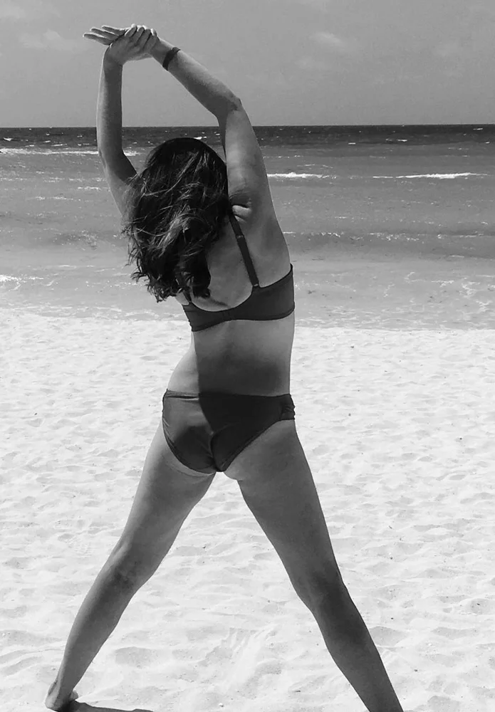 Yoga-with-emma-bond-img4.jpg
