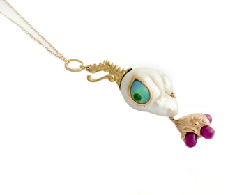 "Winter is coming, winter is coming!", fire spitting little dragon pendant: 18K yellow and ping gold, baroque South Sea pearl inlaid with eyes of opals. The opalsare each inlaidwith an emarald and an amethyst. 3 rubbies for the flames he's throwing. On a 360* moving swivel.