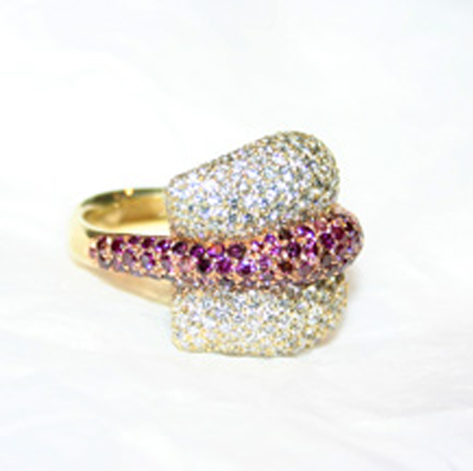 "Pillow for Dreaming" Pavé ring 
