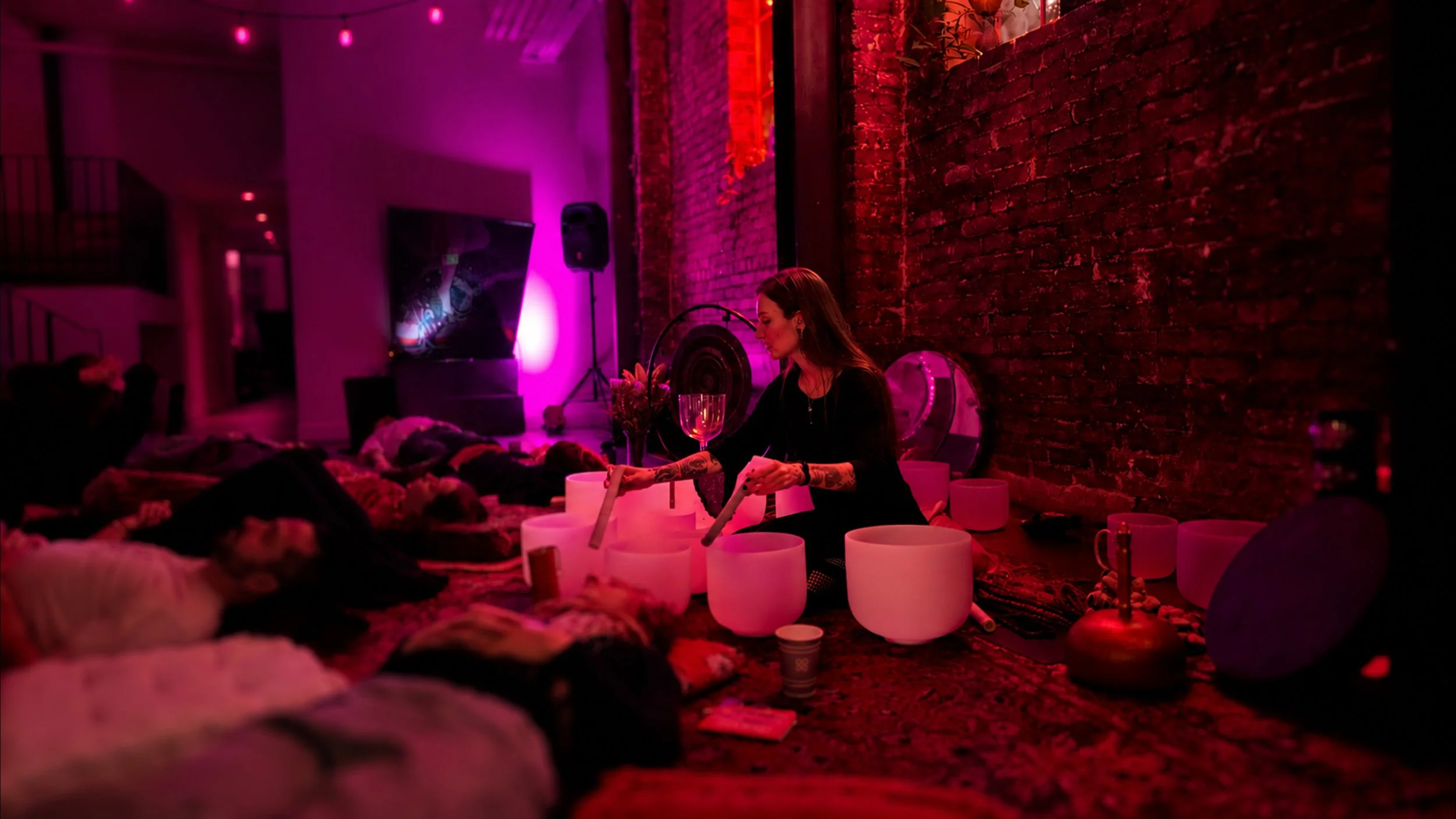 crystal_singing_bowls-tuning-jessica_luibrand-7.2.jpg