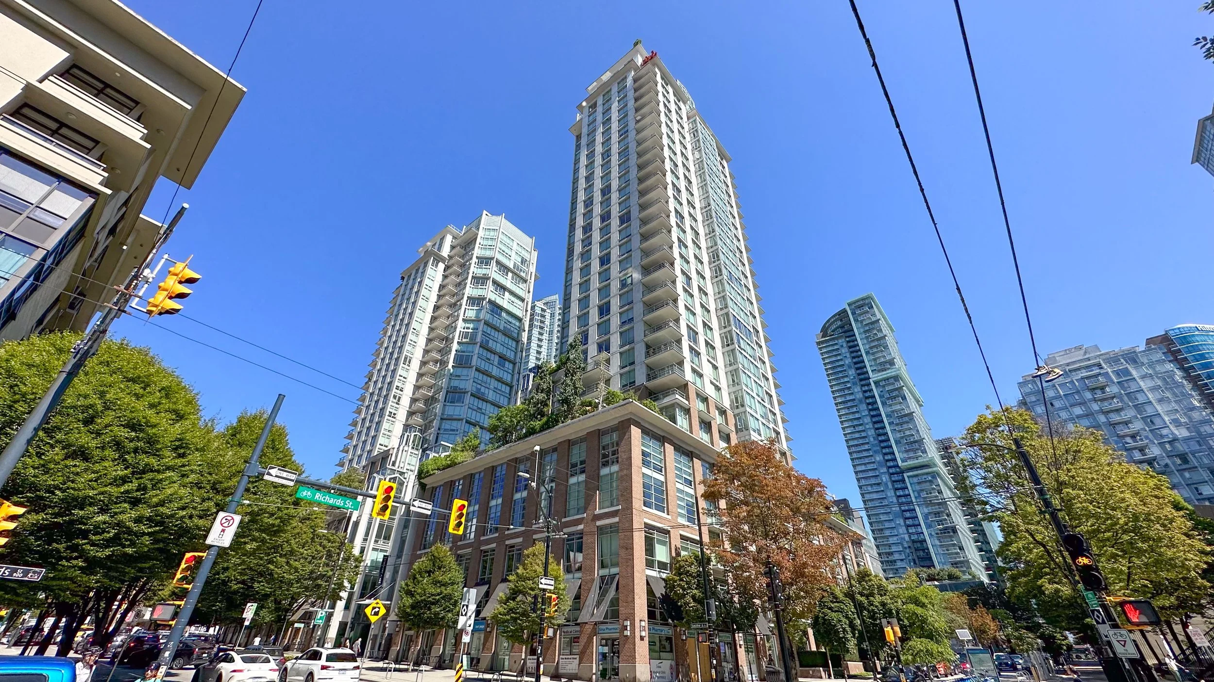 906-535 SMITHE ST VANCOUVER-02.jpg