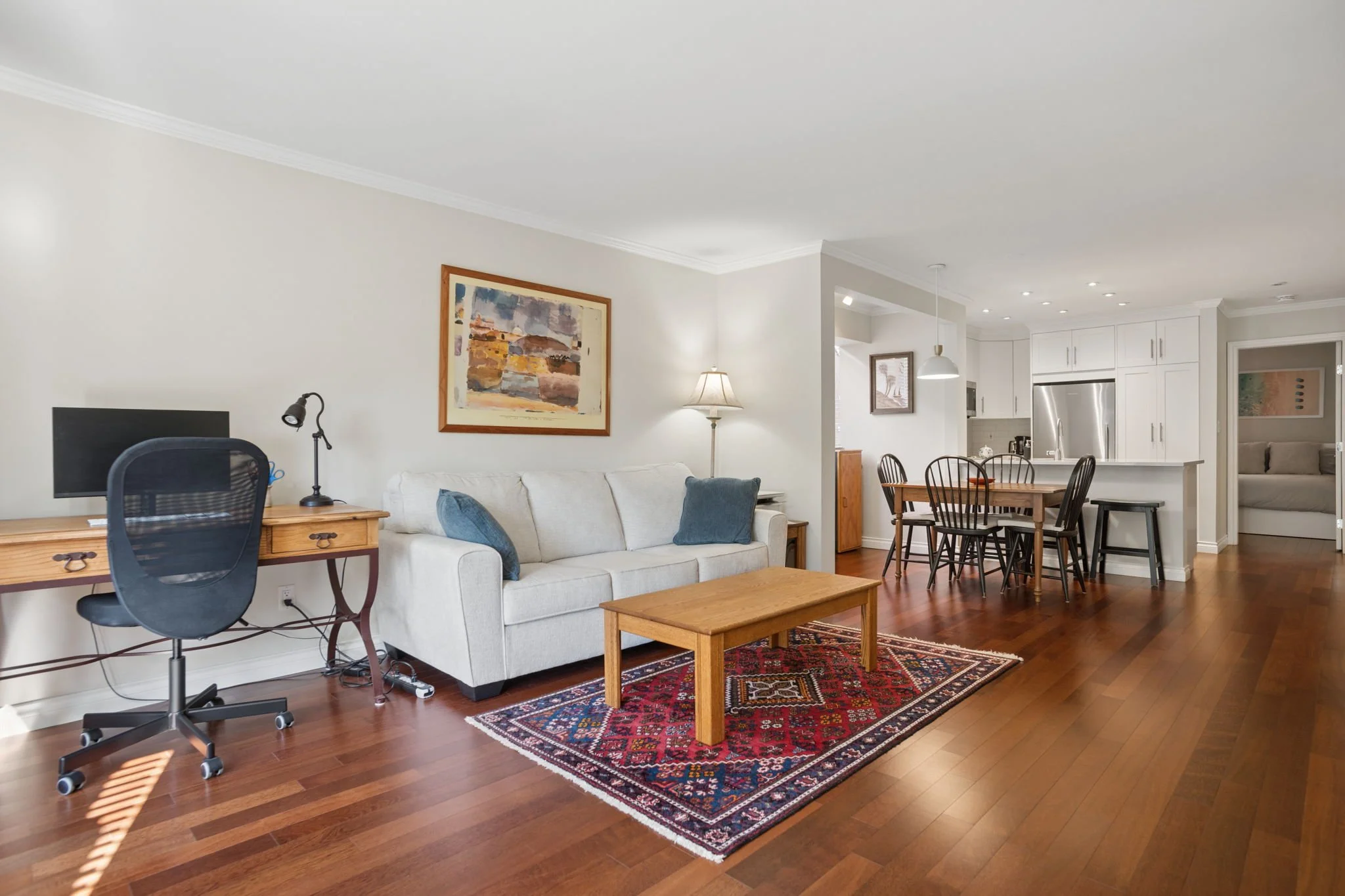 6-web-or-mls-3-886 Broughton St_006.jpg