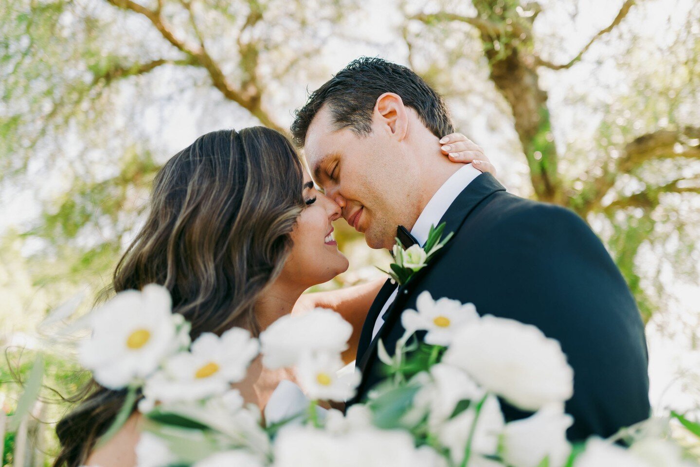 &quot;The best thing to hold onto in life is each other.&quot; - Audrey Hepburn

Dani + Mike ❤️

Vendors: Catering​ @24carrotscatering
Photographer​ @flashbibbs
Hair and Makeup​ @brightcrystalwedding
Event Rentals​ @brighteventrentals
Venue​ @catalin