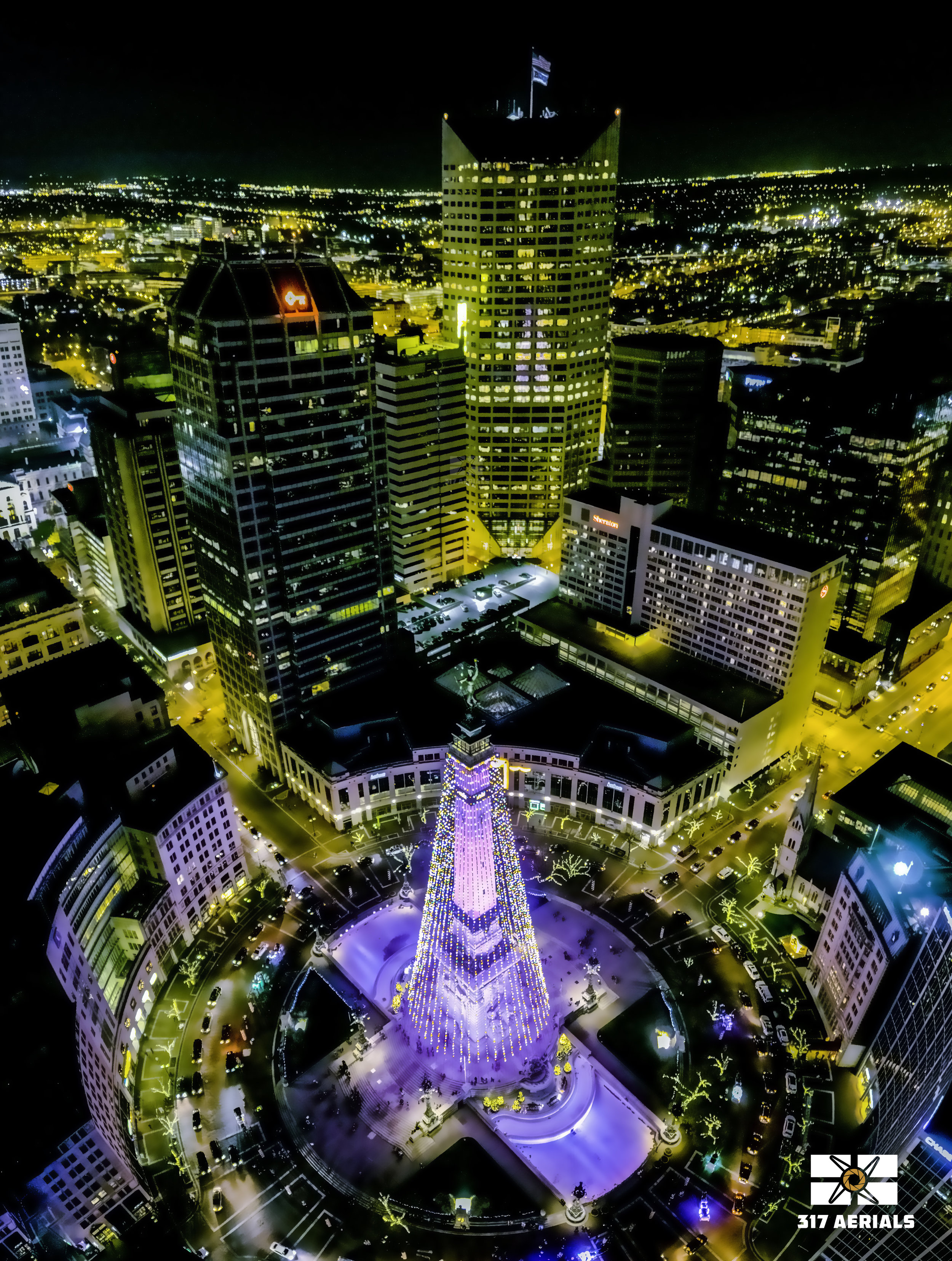 Vertical Panorama | Monument Circle during the Holidays