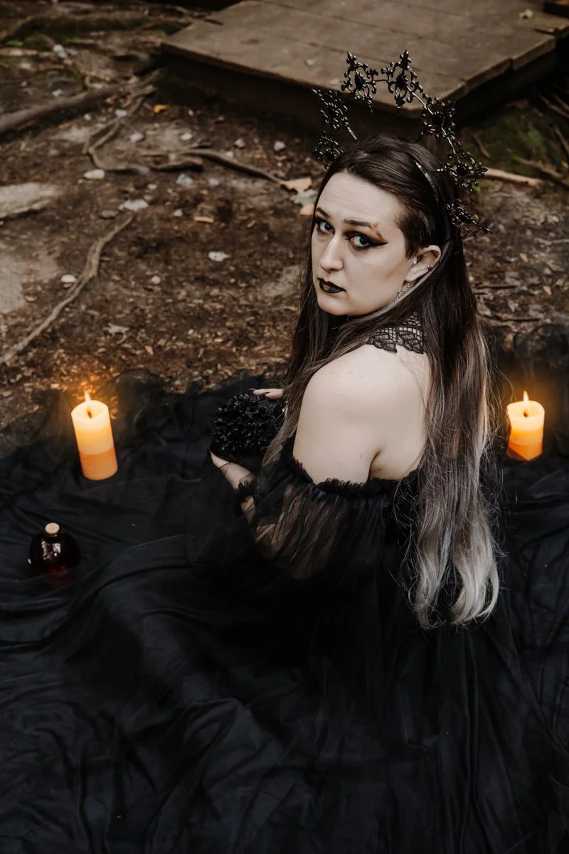 2023_Spooky_Photoshoot-Miranda-08.jpg