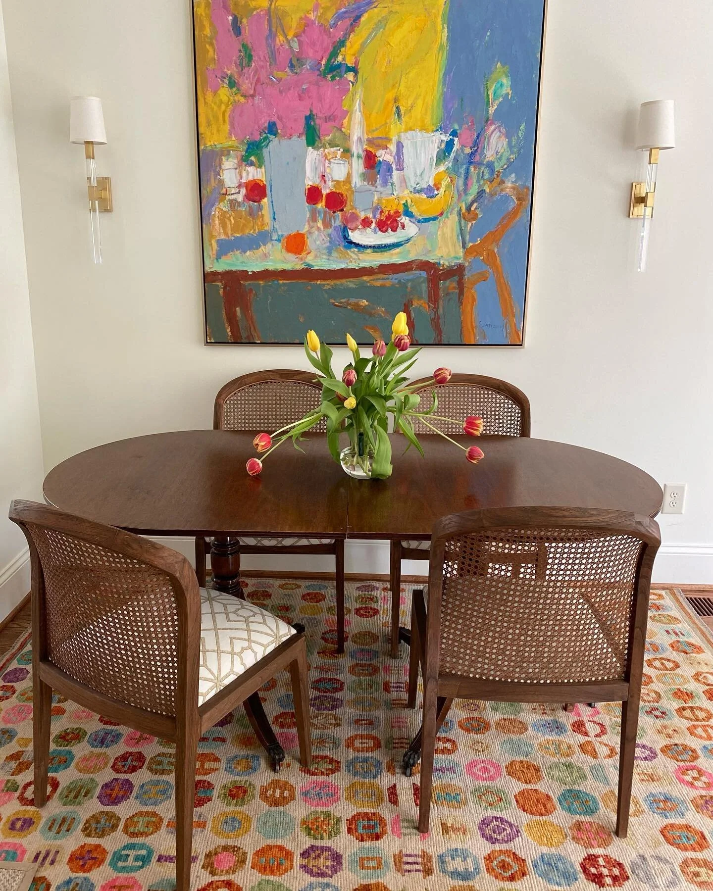 Happy Friday!
.
.
.
.
#tgif #spring #breakfastroom #cltinteriors #design #decor #interiordesign #fennebresqueinteriors