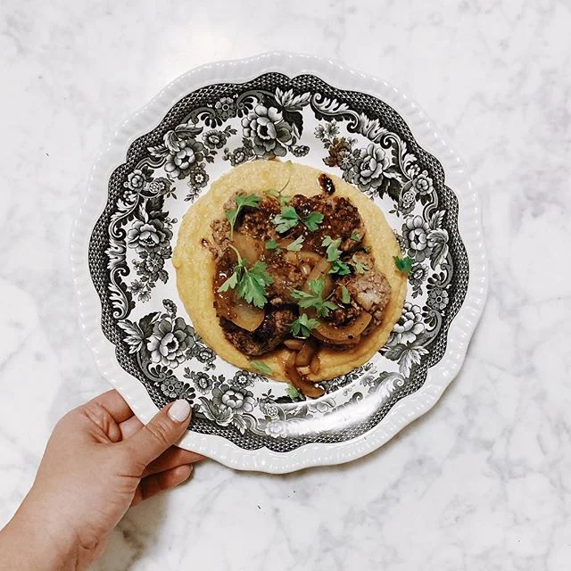 Craving something cozy and warm tonight like these paleo meatballs and onions from @primal_gourmet with whipped cauliflower underneath.