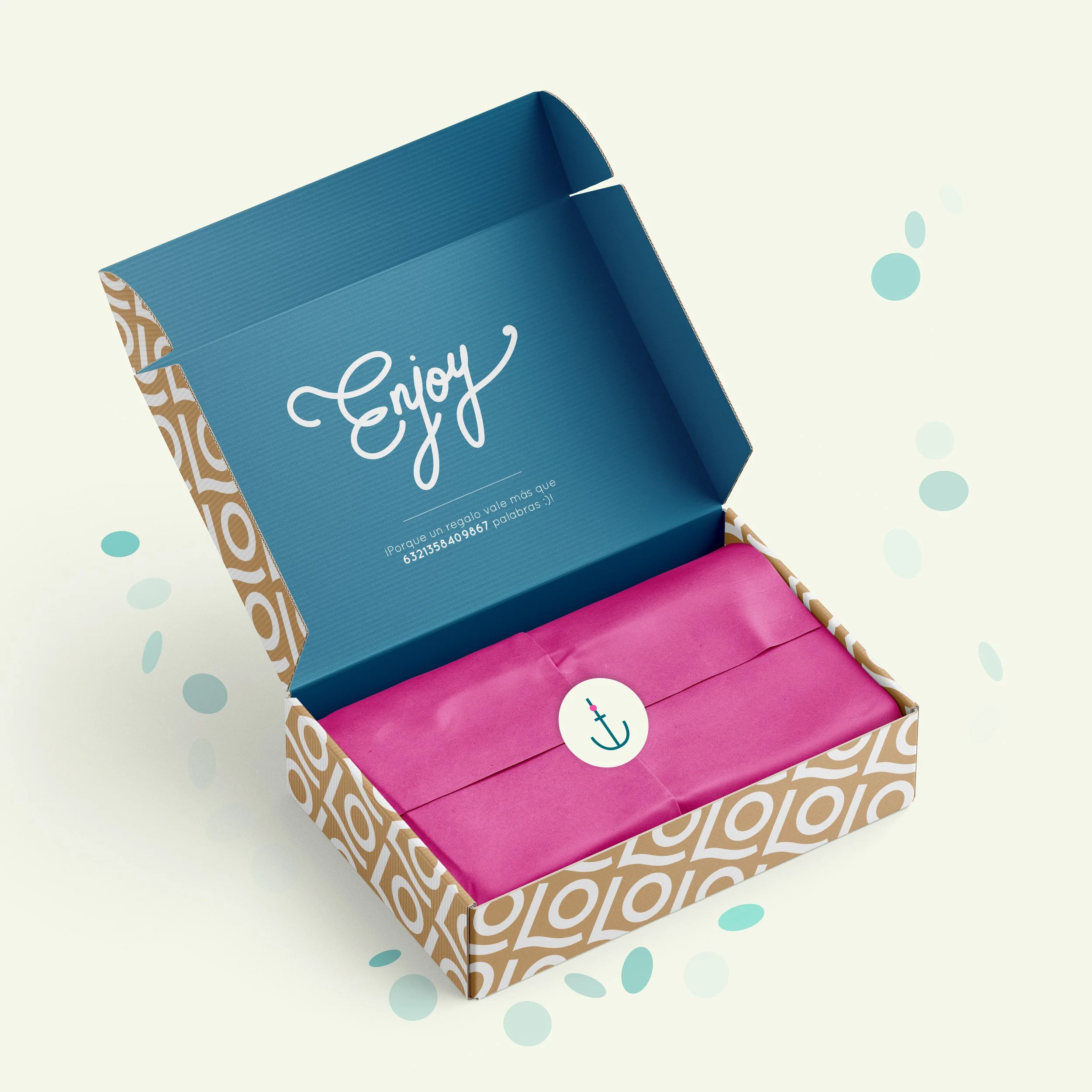 IloHilo_Cajas_73695-opened-box-mockup-Invertido_3.jpg