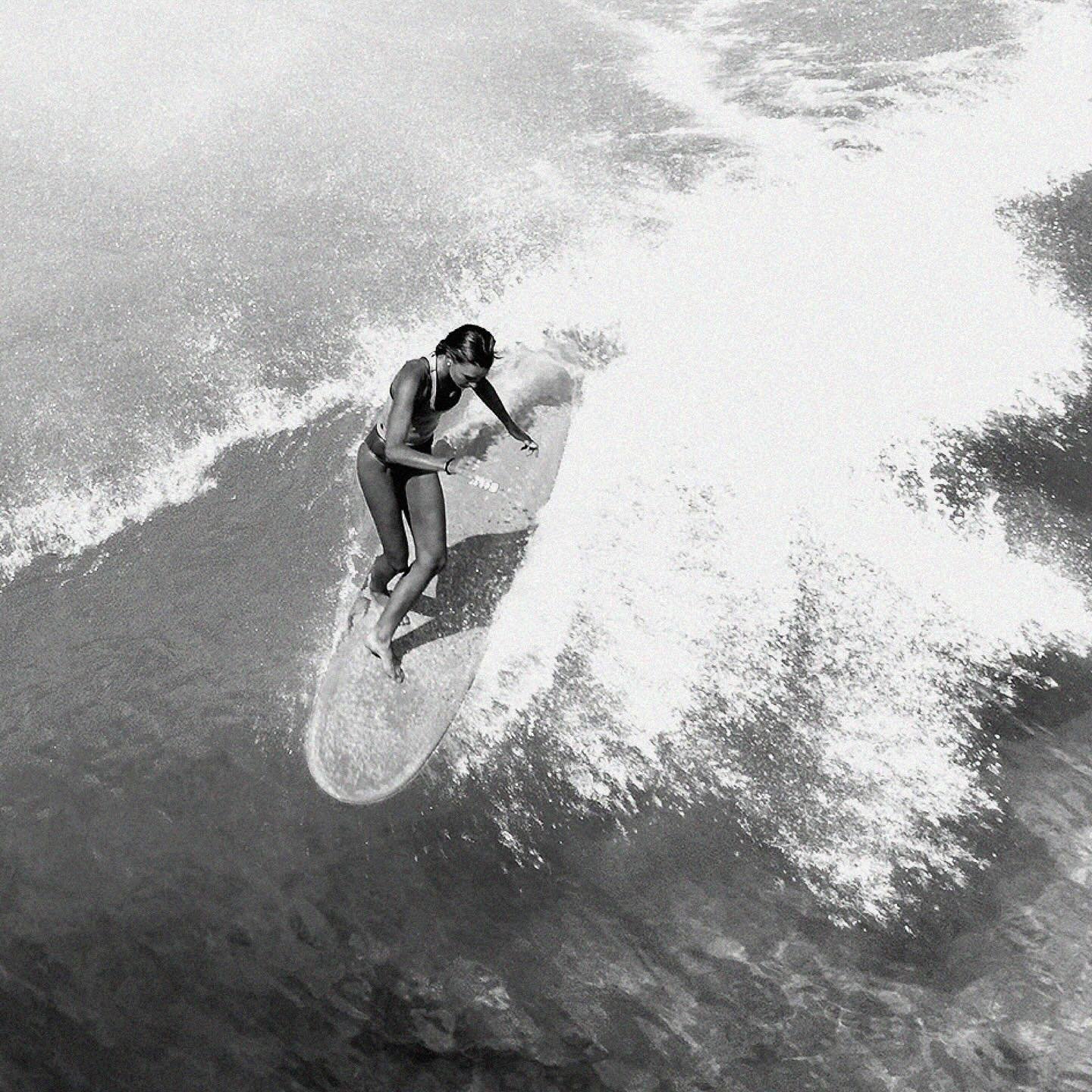 Mastery. Mastery is a skill developed everyday 💪🏄🏻&zwj;♀️🌊
.
Don&rsquo;t miss our first summer sale! 🌞🐚
Now available - Link in bio &ldquo;Shop&rdquo; ⚡️
.
.
.
#Surflife #Tropical #Vintage #Tropicalia #Aloha #Solar #SunshineCoast #TeePublic #An