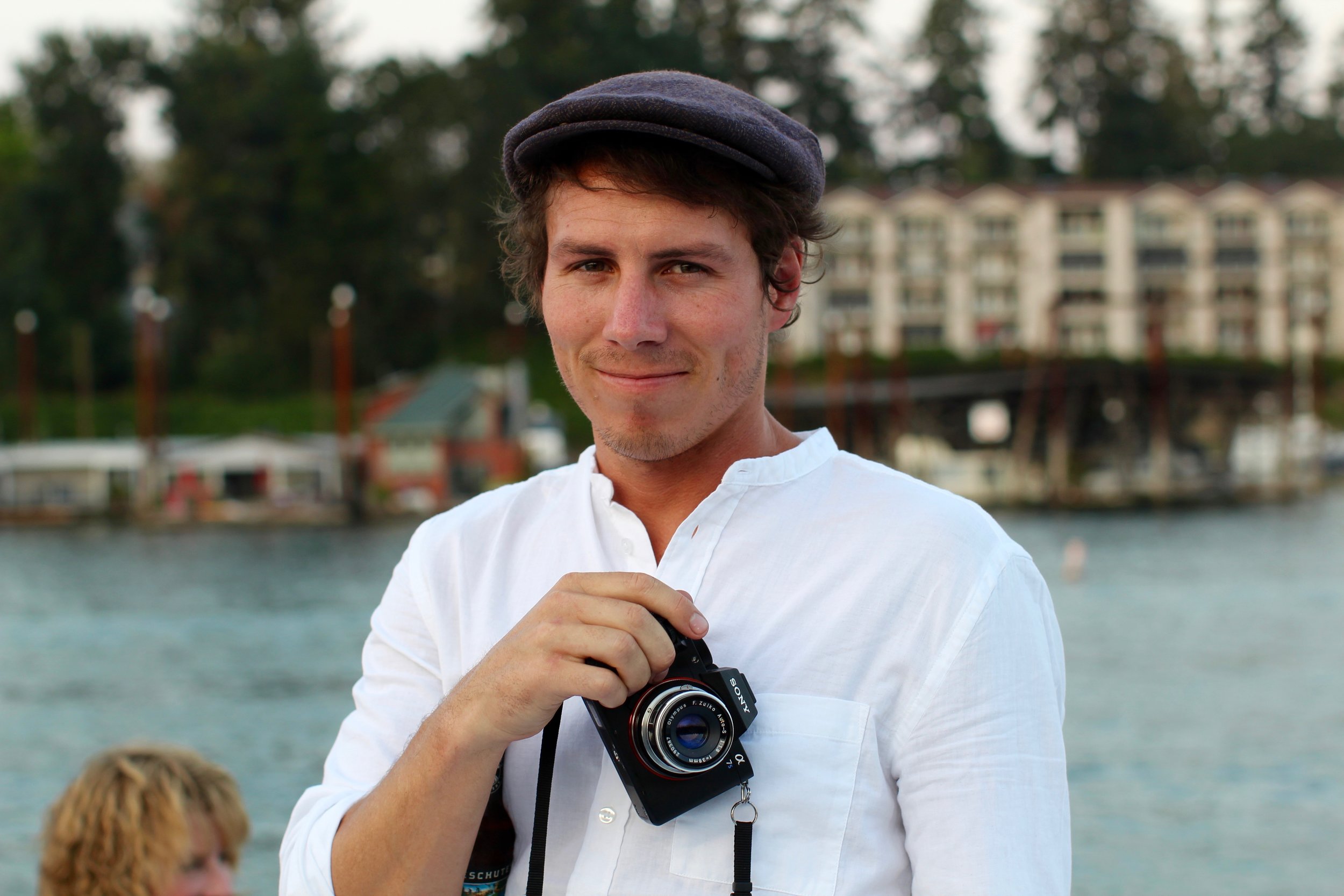 Bryon Phillips BTS photographer and extra in the film