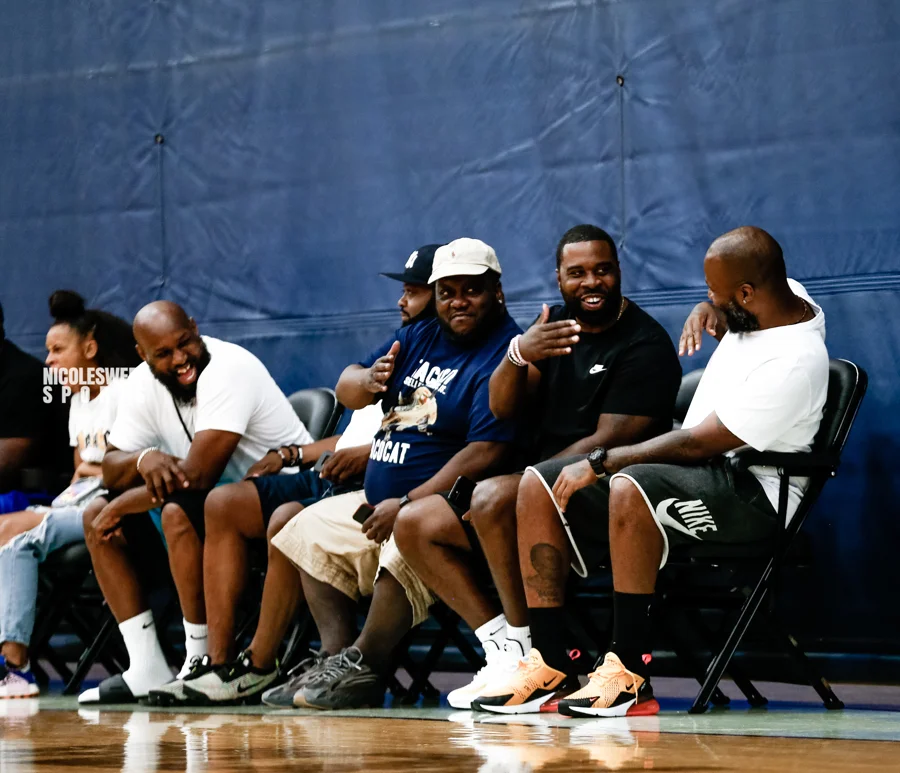 Live from court side catching game action fro Pro-City NYC (Photo by: @nicolesweetsports)